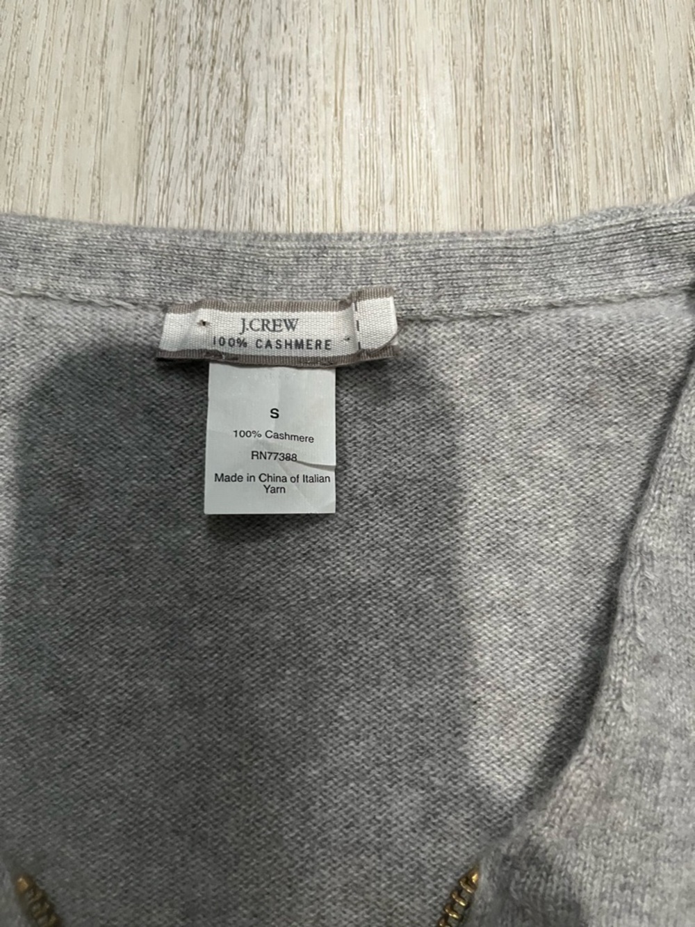 J Crew Italian Cashmere Light Grey V-Neck Zip-Front Women's Sweater. Size Small. - Picture 2 of 5